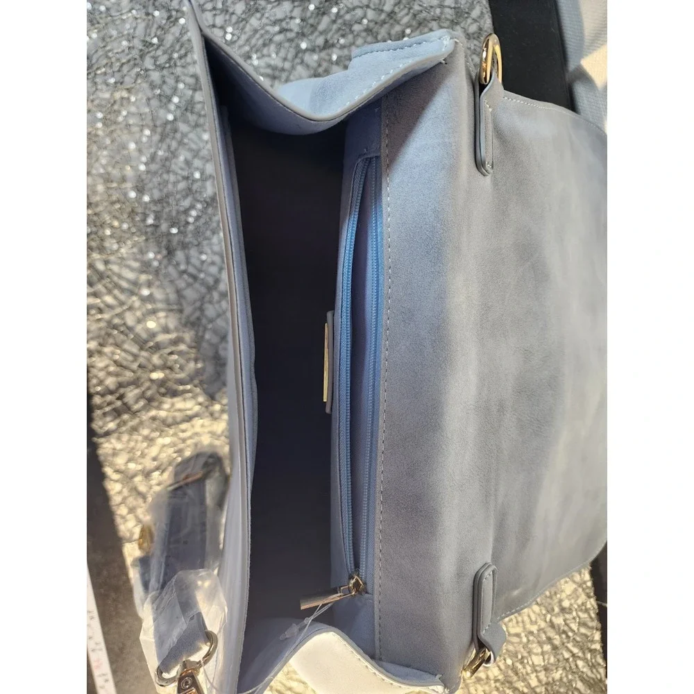 Glity Girl Purse Baby Blue Western‎
